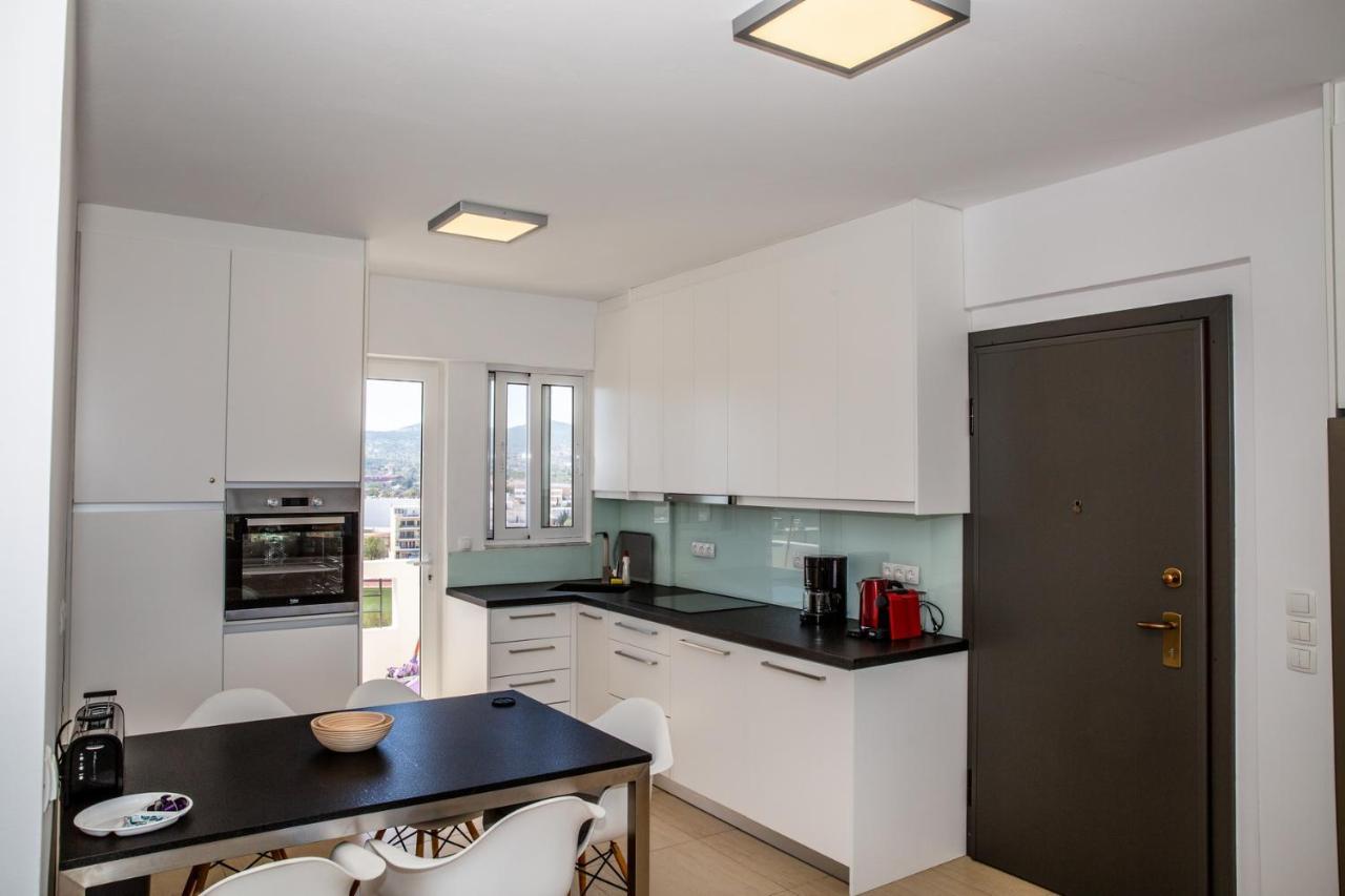 Komfort City Apartment "Elias" Mit Meerblick In Lavrio Esterno foto